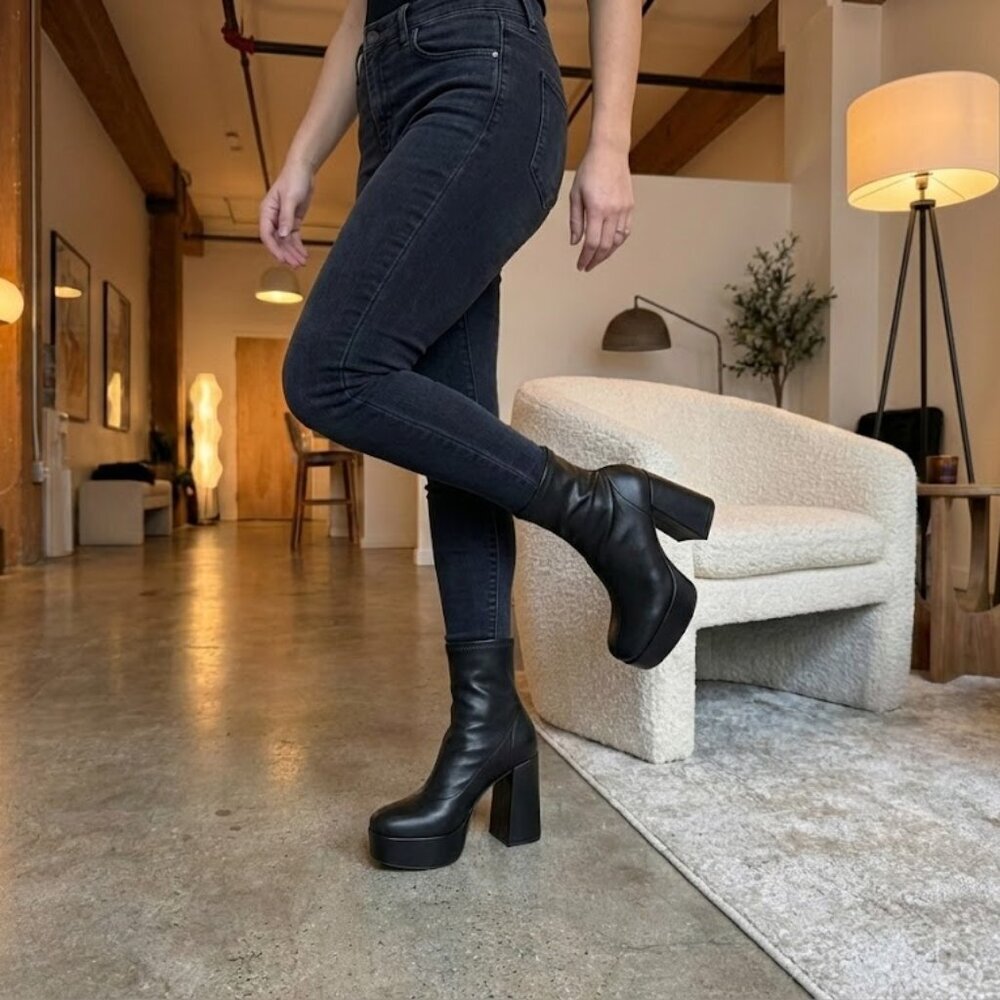 Nwt Soda Black Platform Ankle Boots 4.25" Heel 1.75" Platform | Milano Shoes — image 6 of 7